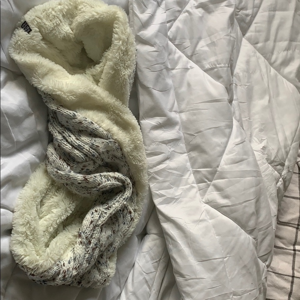 Infinity scarf